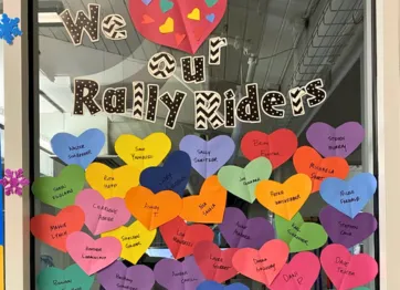Wall of hearts with names of Expresso Rally Riders 