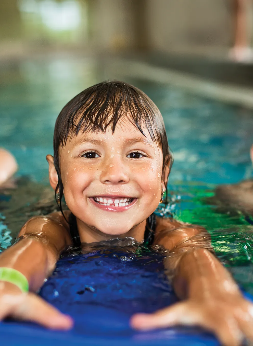 Kids at MetroWest YMCA Framingham Branch enjoying swim lessons